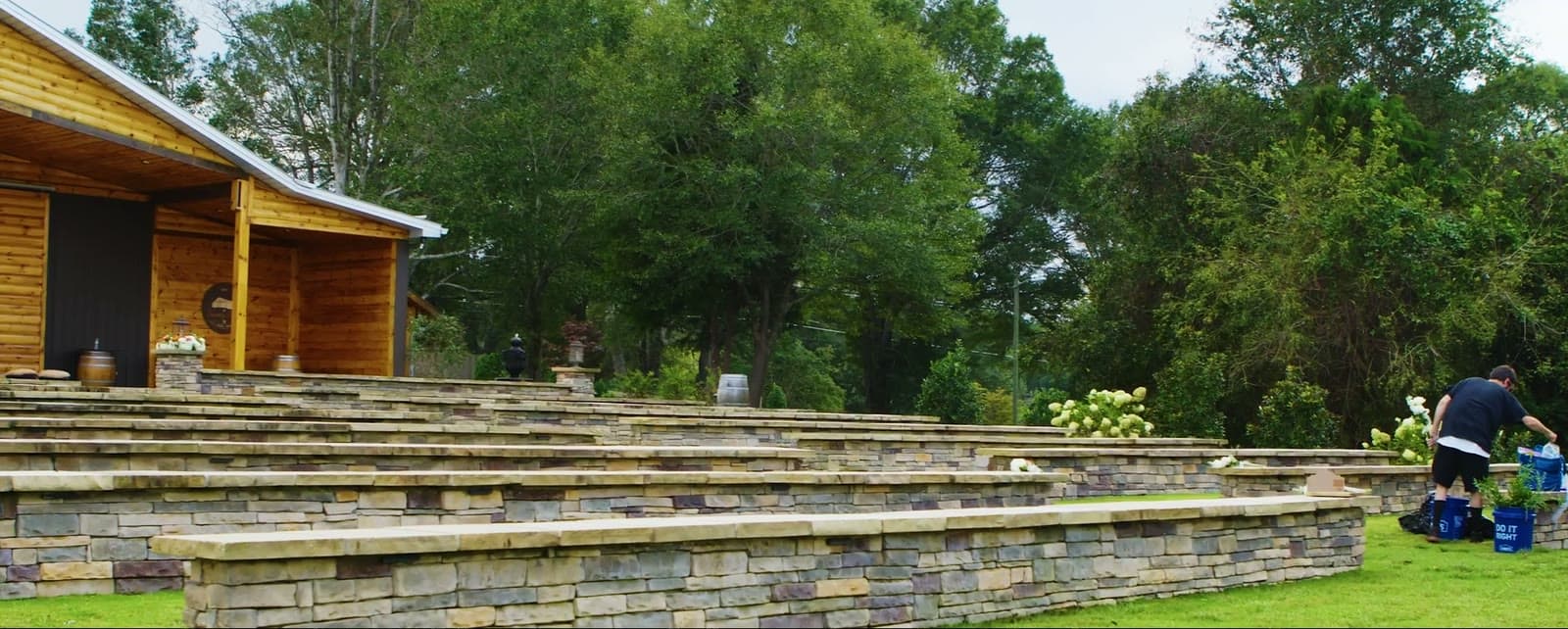 The Venue at Turkey Ridge, Commercial